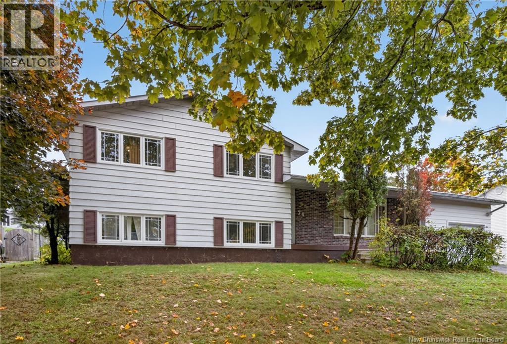 74 Talisman Crescent - 1