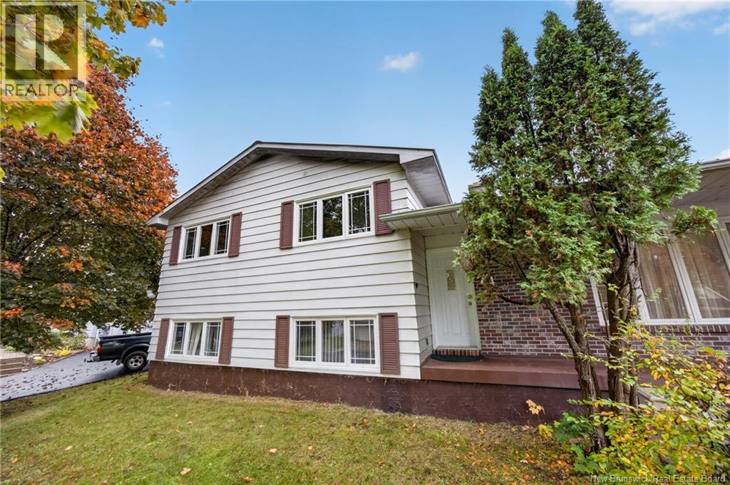 74 Talisman Crescent - 5