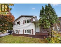 74 Talisman Crescent, photo 5