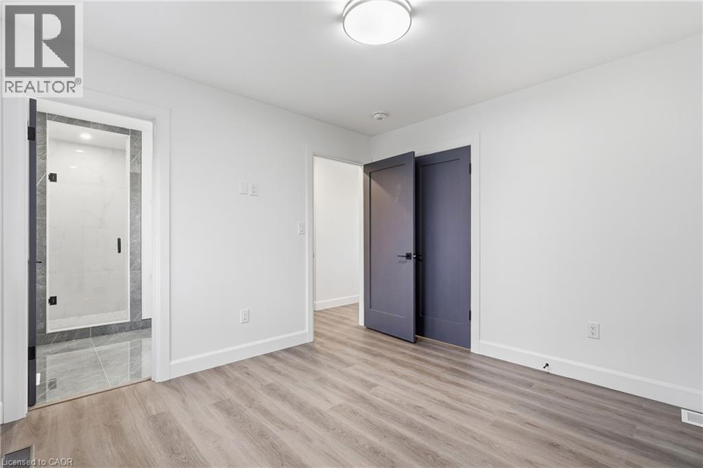 86 Florence Avenue — photo 16