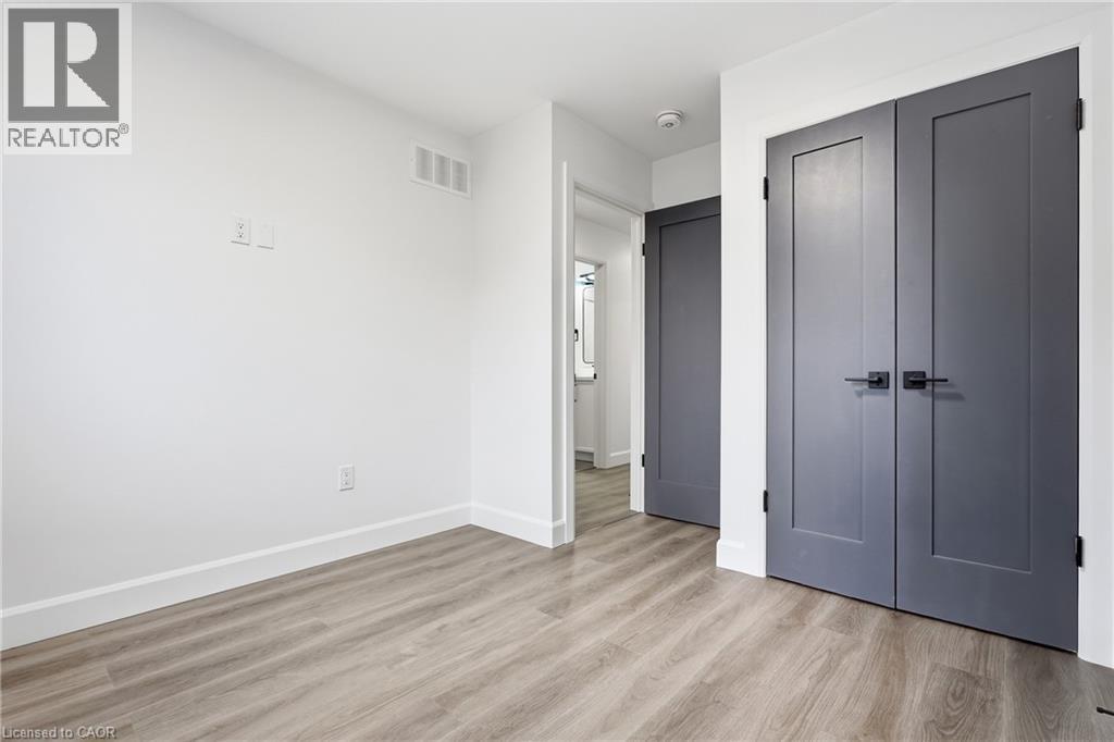 86 Florence Avenue — photo 23