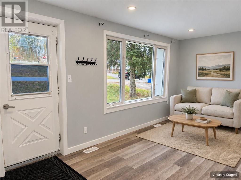 1581 Lakeshore Drive - 11