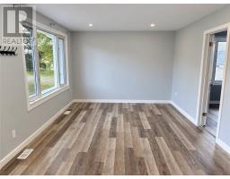 1581 Lakeshore Drive, Val Caron, ON P3N1L3 Photo 12