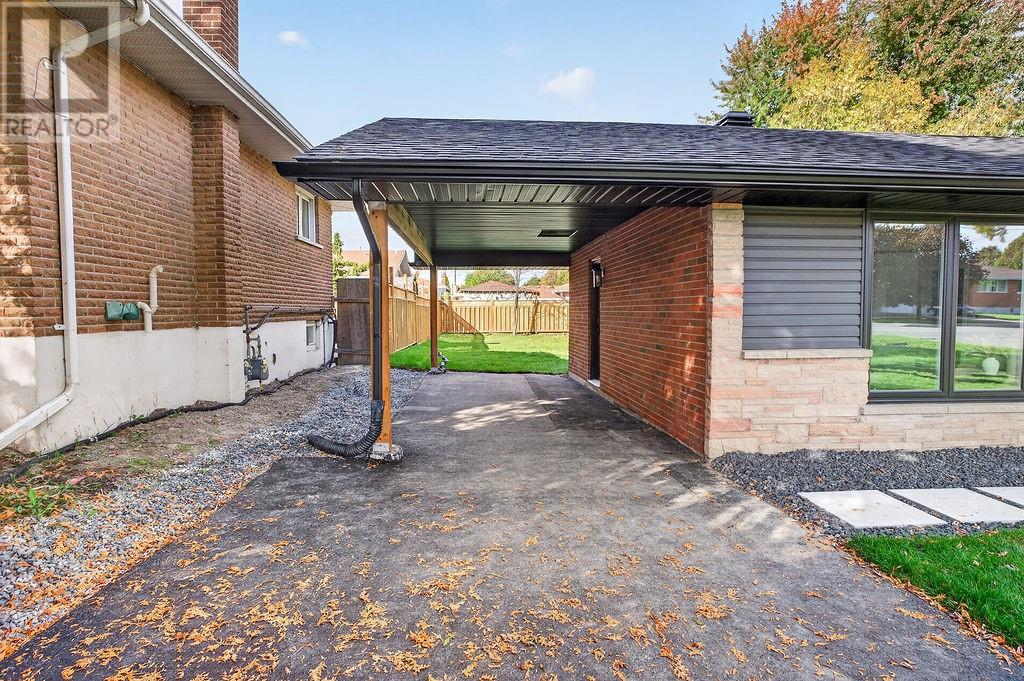 1478 Gemmell Street - 35