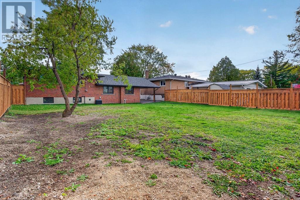 1478 Gemmell Street - 40