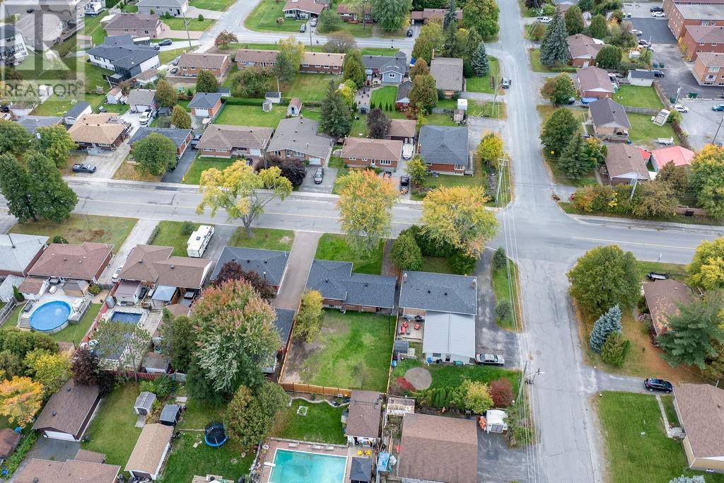1478 Gemmell Street — photo 48