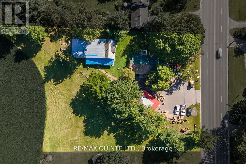 13418 LOYALIST Parkway, Prince Edward County, ON photo 1