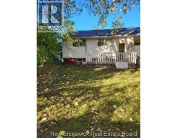 40 Hillcourt Drive, photo 2