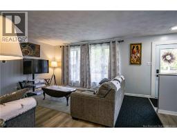 40 Hillcourt Drive, photo 5