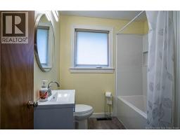 40 Hillcourt Drive, photo 15
