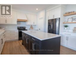 Bathroom - 2558 Terry Fox Court, Strathroy Caradoc, ON N0L1W0 Photo 12