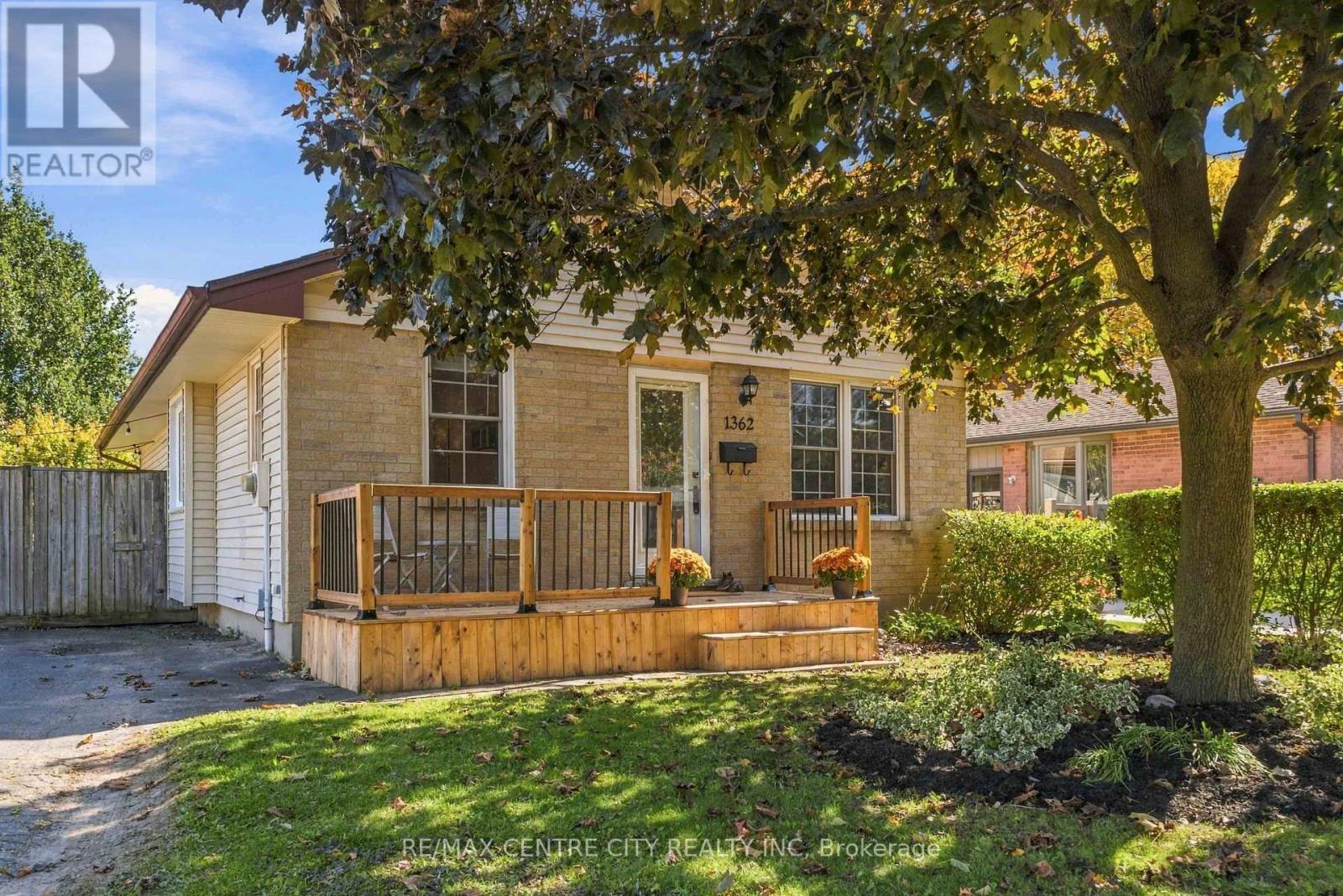 1362 Aldersbrook Road