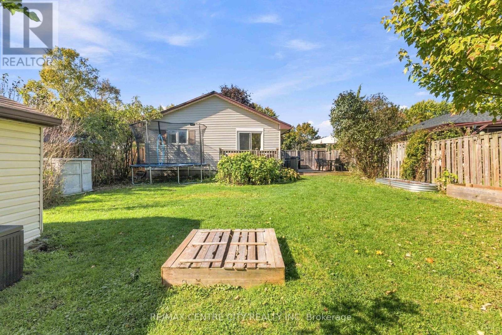 1362 Aldersbrook Road — photo 44