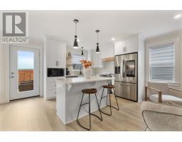 8 Rembrandt Boulevard thumbnail 12