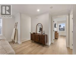 8 Rembrandt Boulevard thumbnail 20