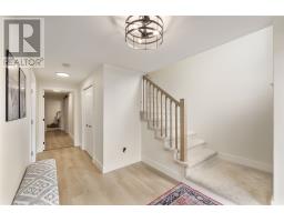 8 Rembrandt Boulevard thumbnail 5