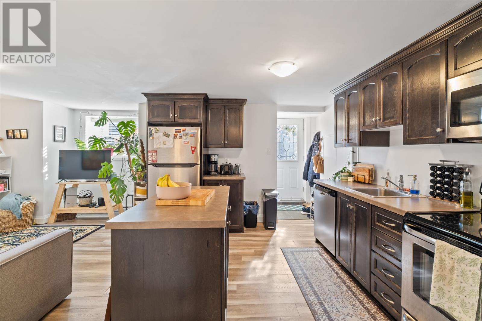 90 Cabot Street - 35