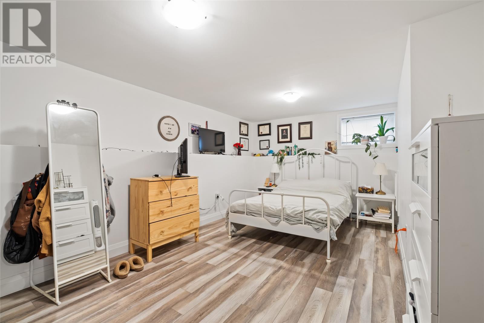 90 Cabot Street - 38