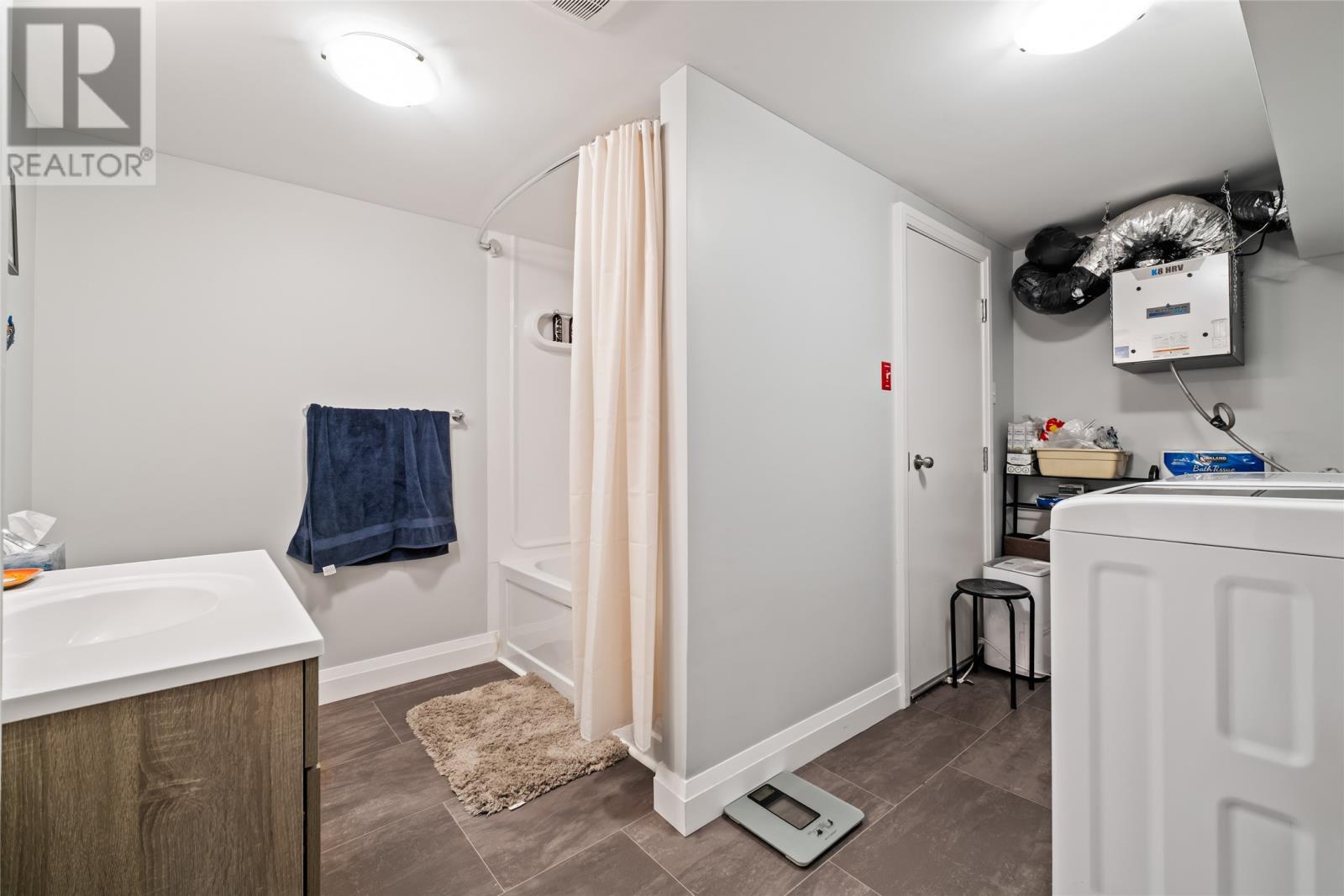 90 Cabot Street - 40