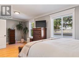 90 Cabot Street thumbnail 22
