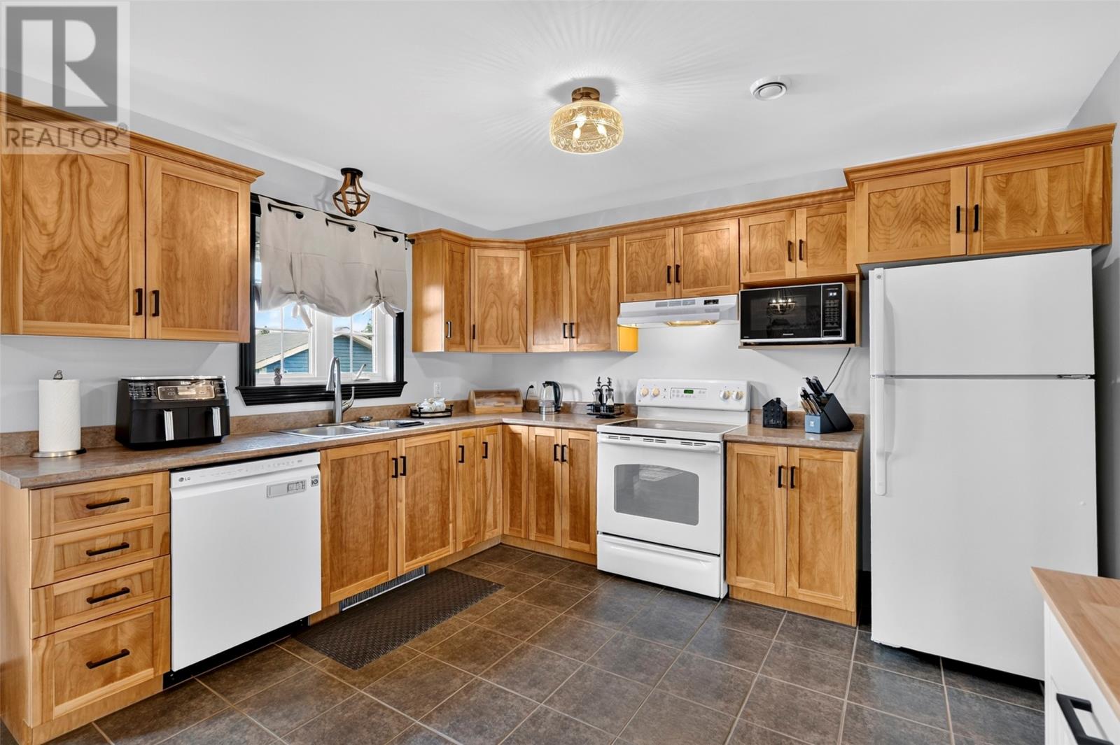21 - 23 Bishops Road - 9