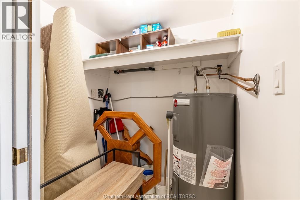 #903 10 Van Allen AVENUE - 24
