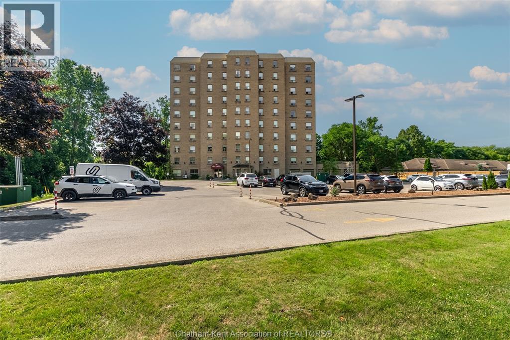 10 Van Allen Avenue — photo 3