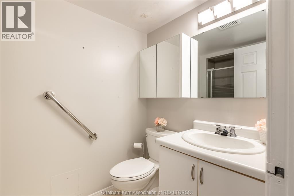 #903 10 Van Allen AVENUE - 9