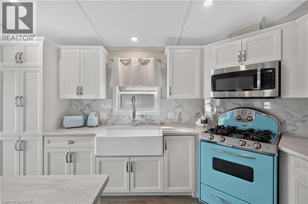 4449 MILBUROUGH Unit# 5 Oak Street - 11