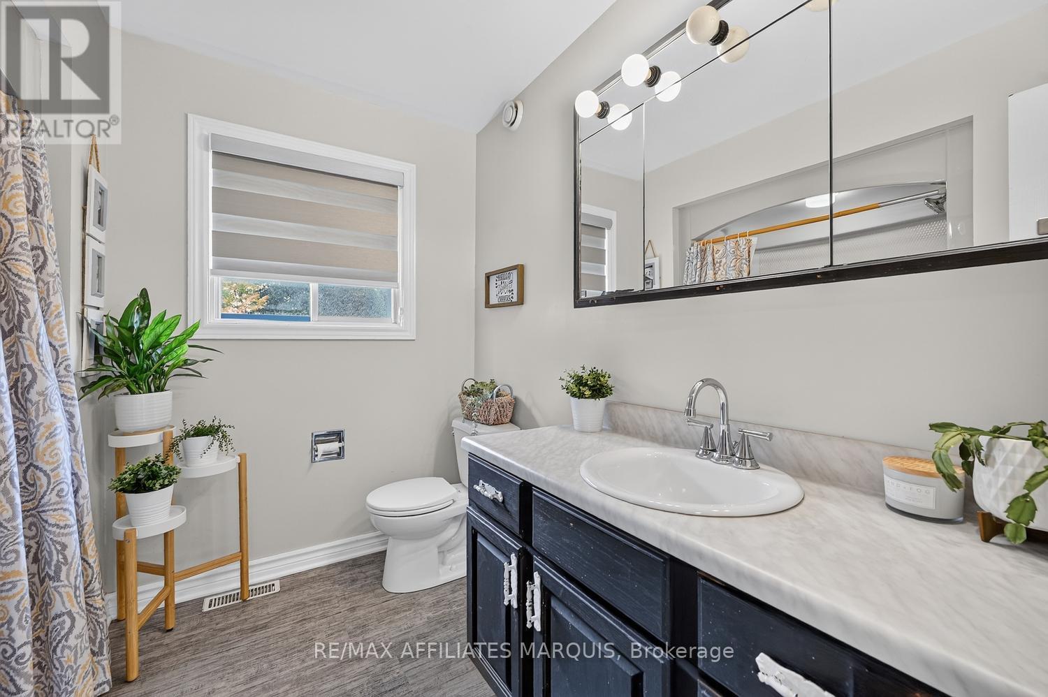 113 BAY ROAD - 22
