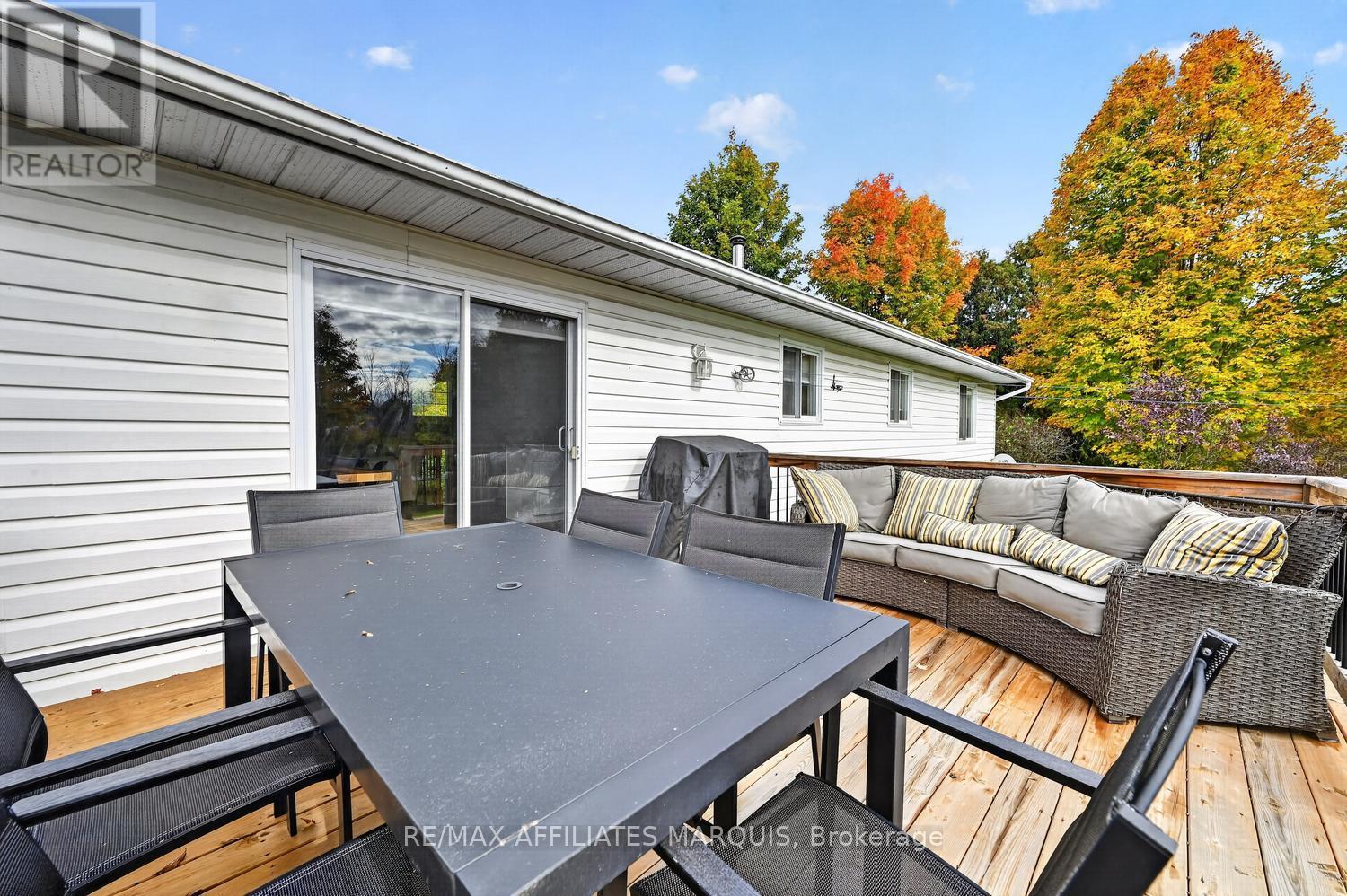 113 Bay Road — photo 40