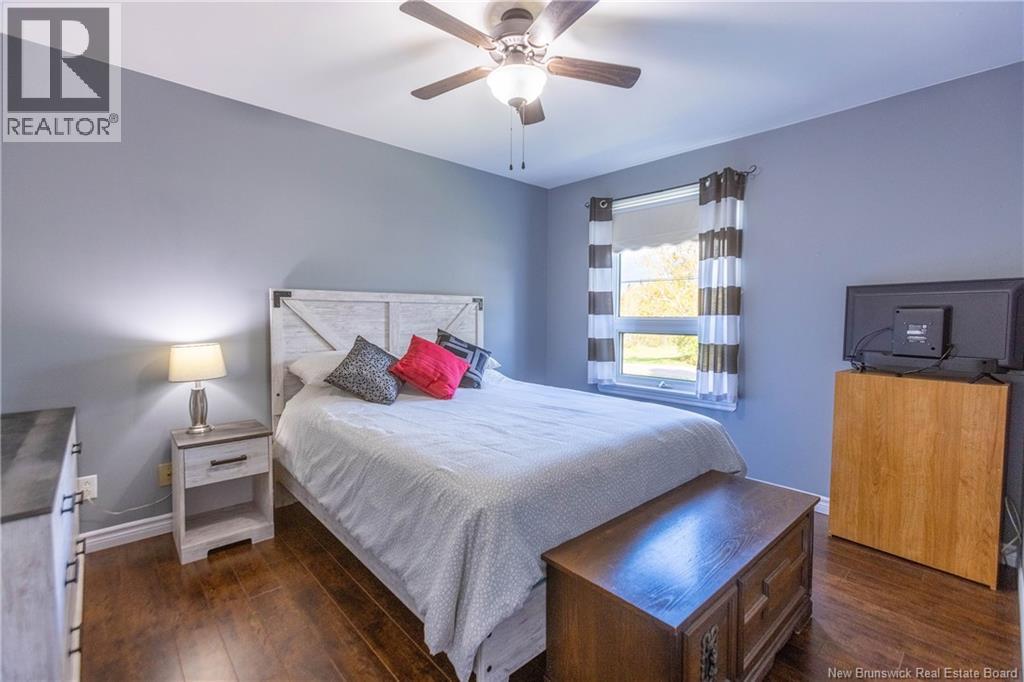 166 Mount View Road - 15