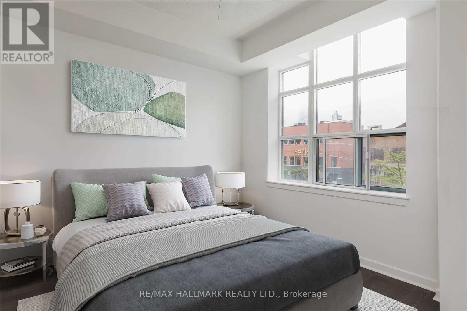 438 Richmond Street West — photo 10