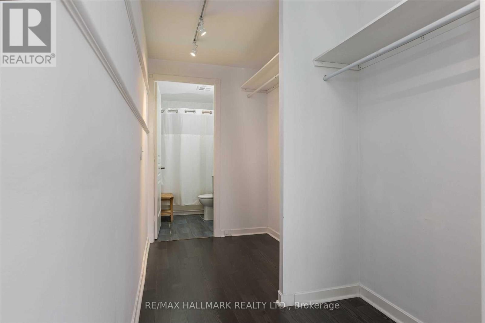 438 Richmond Street West — photo 14
