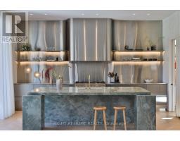 Mud room - 127 Yonge Boulevard, Toronto, ON M5M3H2 Photo 11