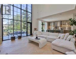 127 Yonge Boulevard, Toronto, ON M5M3H2 Photo 17