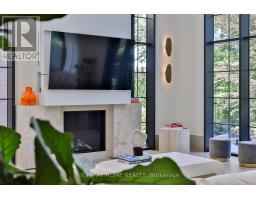 127 Yonge Boulevard, Toronto, ON M5M3H2 Photo 18
