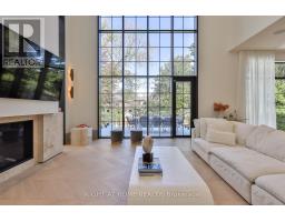 127 Yonge Boulevard, Toronto, ON M5M3H2 Photo 19