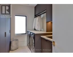 127 Yonge Boulevard, Toronto, ON M5M3H2 Photo 39