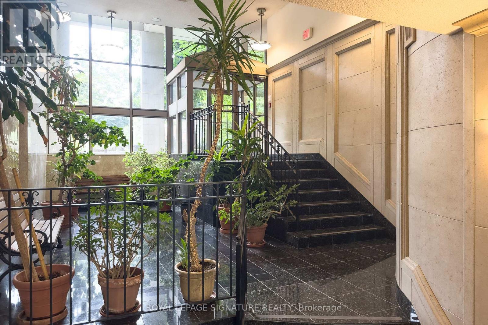 722- 65 Scadding Avenue, Toronto, ON photo 3