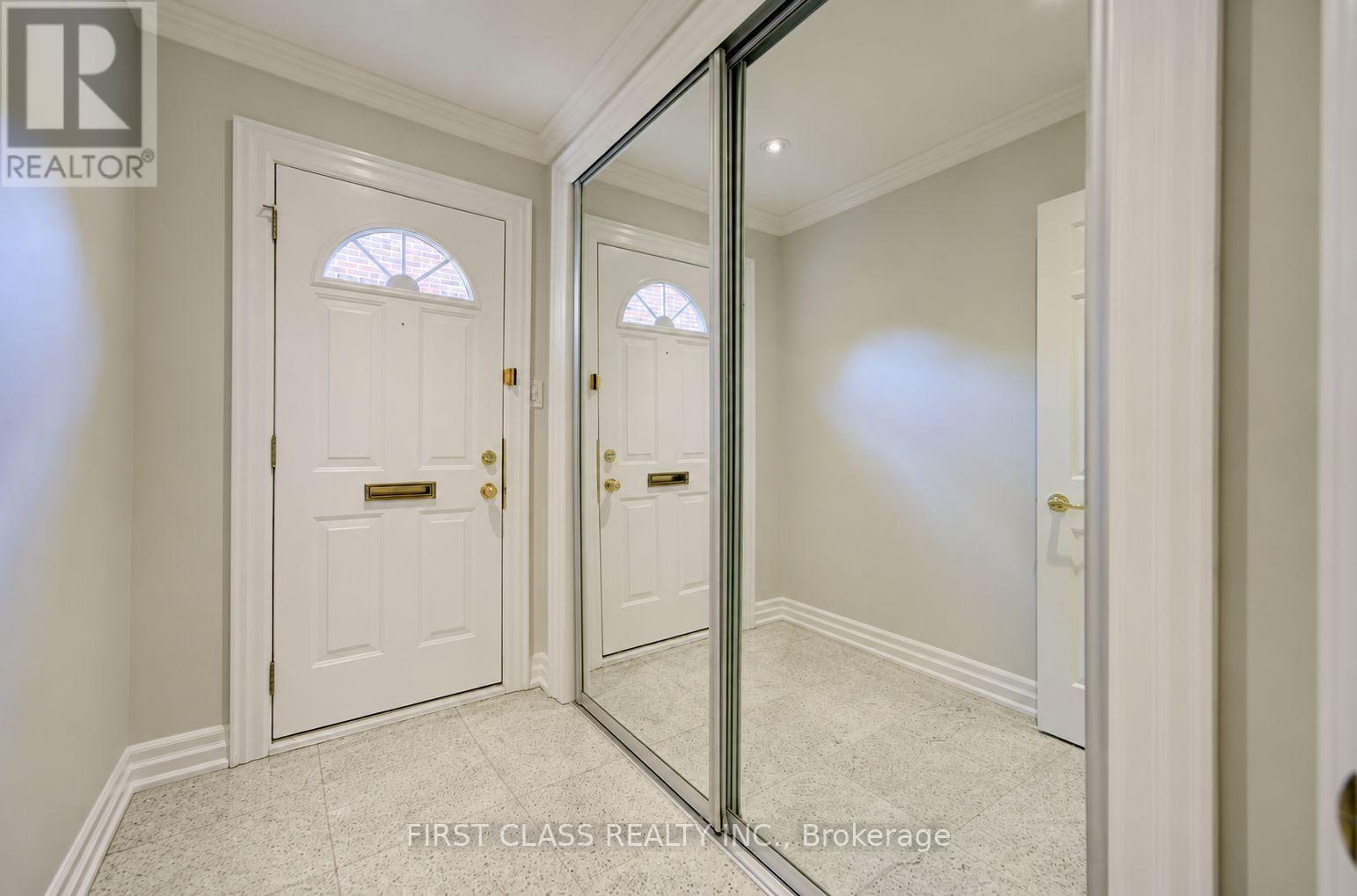 54 Magpie Crescent, Toronto, ON photo 10