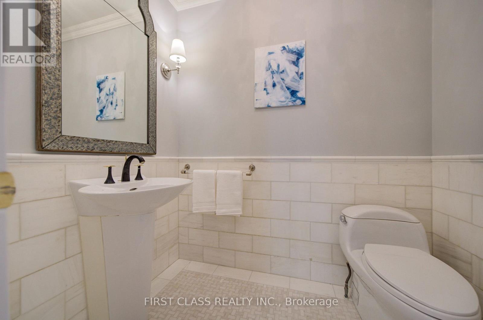 54 Magpie Crescent, Toronto, ON photo 9