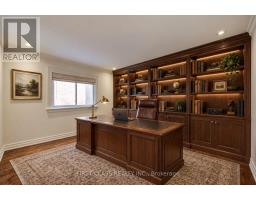 Family room - 54 Magpie Crescent, Toronto, ON M2L2E5 Photo 8