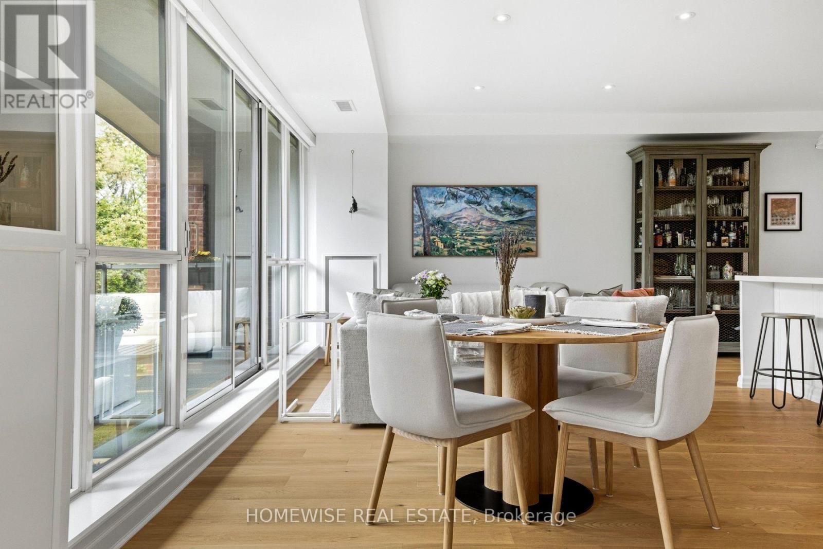 11 Soho Street — photo 12