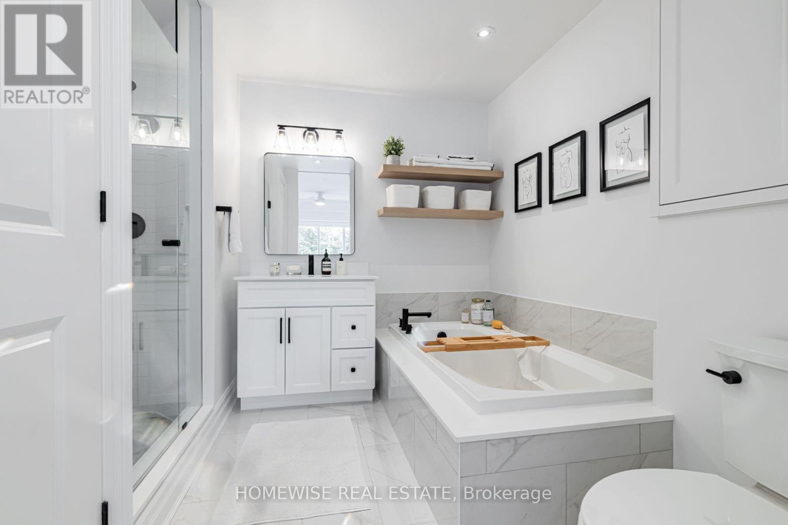 11 Soho Street — photo 15