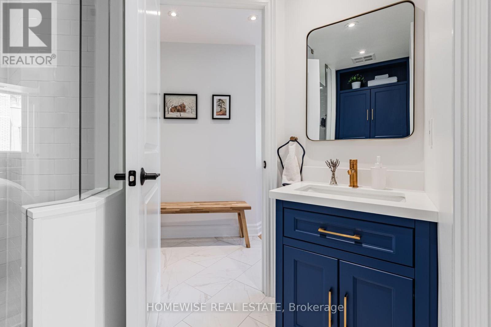 11 Soho Street — photo 21