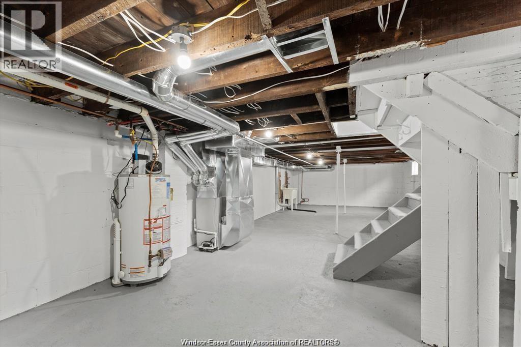215 Pierre AVENUE - Image 12