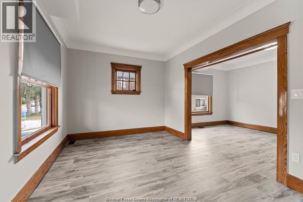 215 Pierre AVENUE - 3