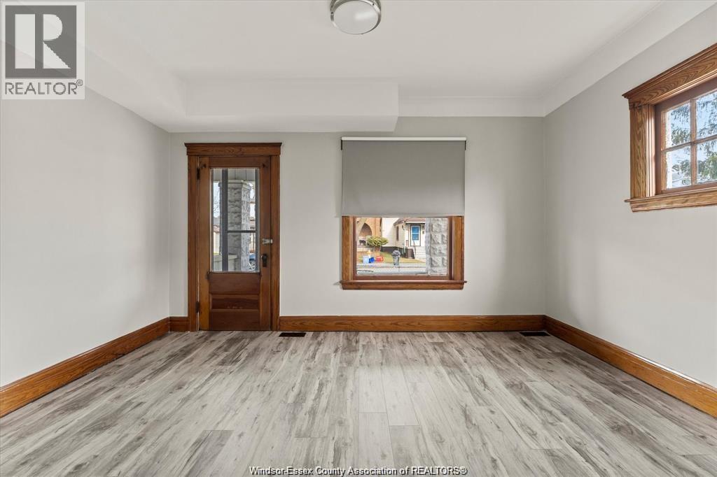 215 Pierre AVENUE - Image 4
