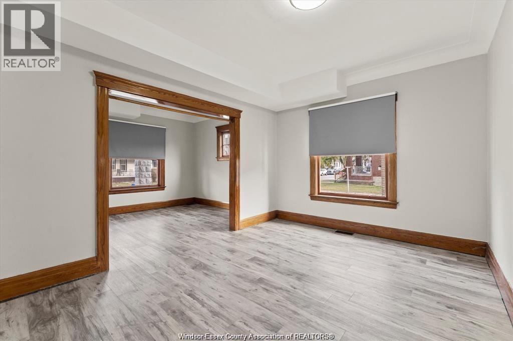 215 Pierre AVENUE - 5